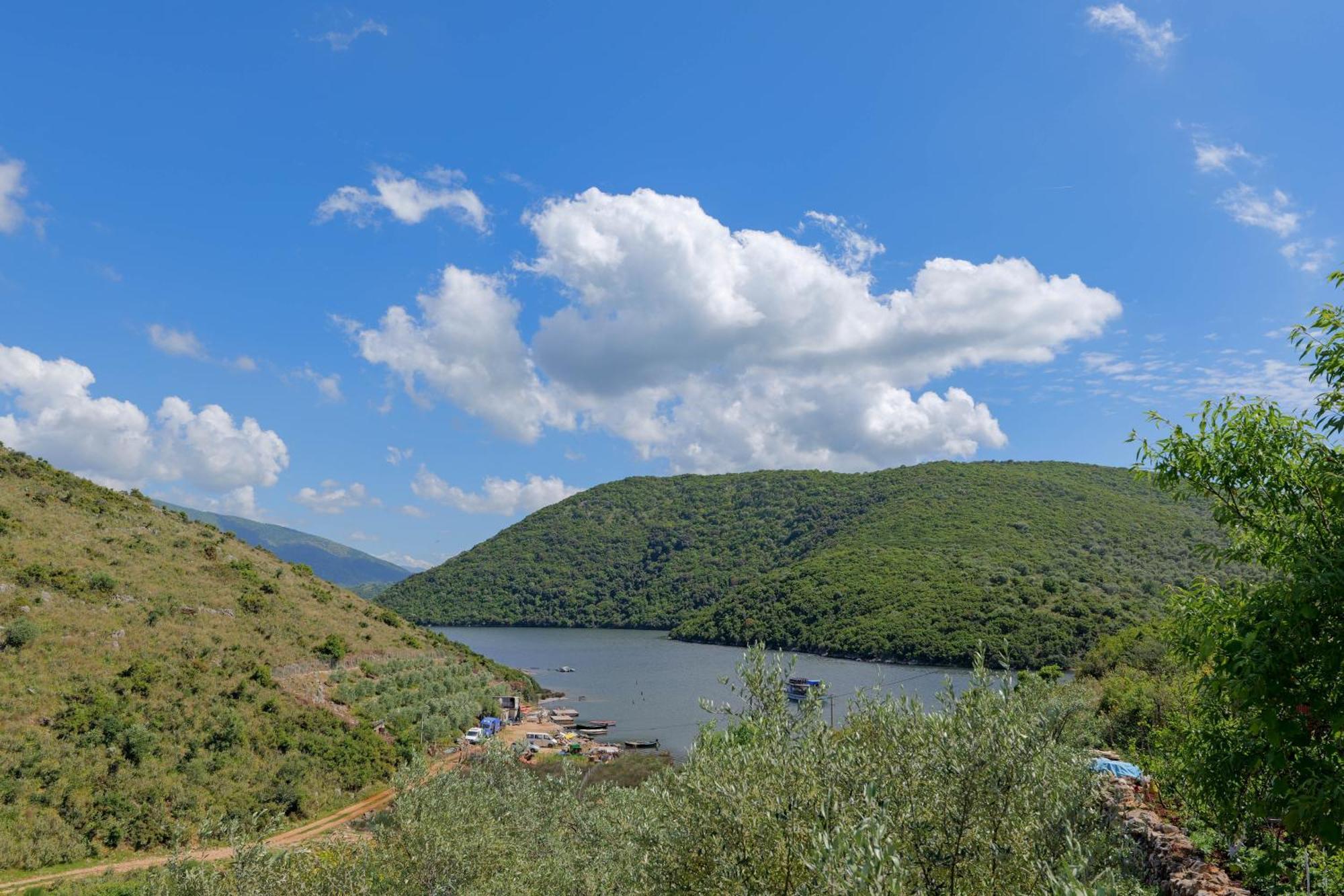 Lago Calmo Villa クサミル エクステリア 写真