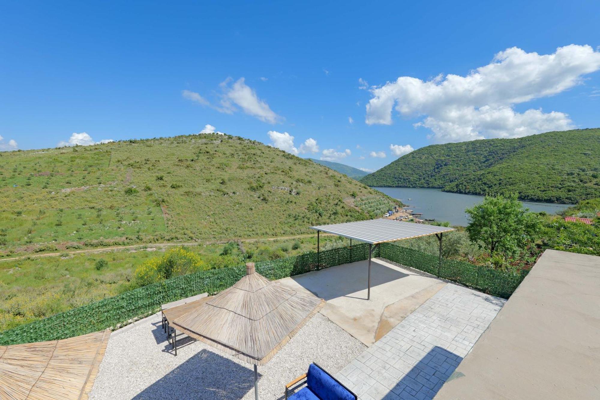 Lago Calmo Villa クサミル エクステリア 写真